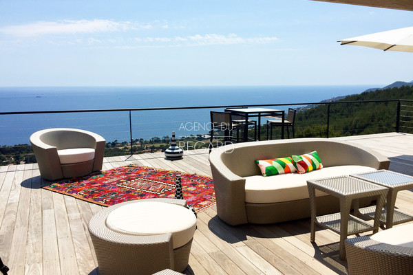 Villa with sea view in Carqueiranne