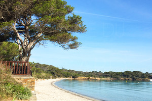 apartment with sea view for sale in Porquerolles 