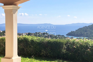 Sea view property for sale in le Lavandou