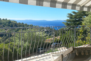 Property with sea view in Rayol Canadel