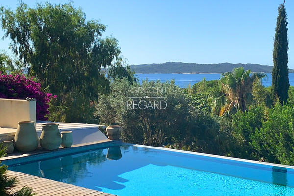 Villa with sea view in Giens facing Porquerolles