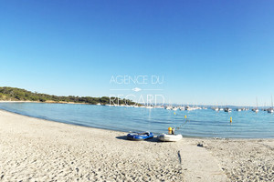 Apartment with sea view in Porquerolles