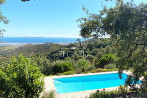 Property with sea view in la Londe les Maures