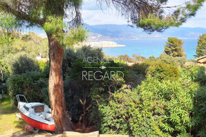 Property with sea view in Bnat