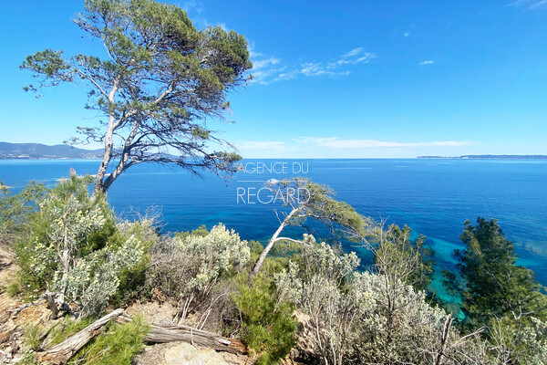 Cap Bnat, en premier rang sur la mer