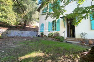 house with sea view in Hyres