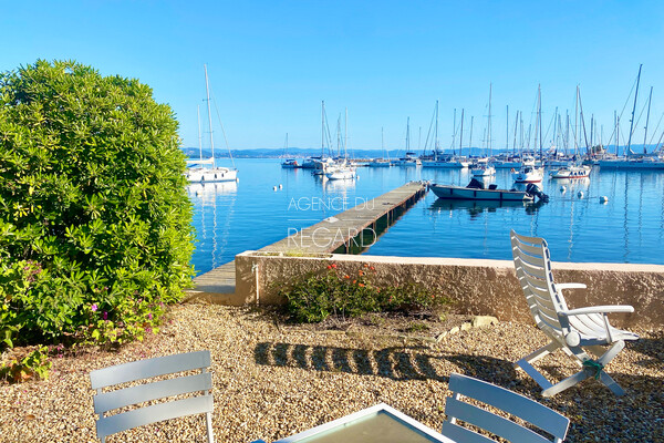 Waterfront apartment in Porquerolles