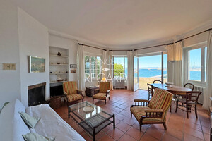 waterfront apartment in Porquerolles