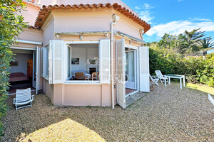waterfront apartment in Porquerolles