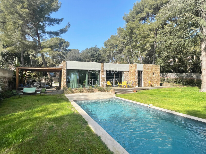 Property just 2 minutes walk from the beach in Gaou Bnat... THIS PROPERTY IS UNDER SALE COMPROMISE BY L'AGENCE DU REGARD
