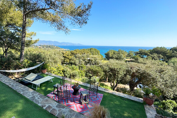 Property with sea view in Gaou Bnat