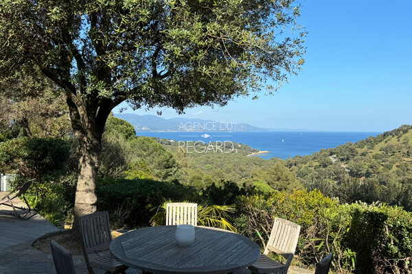 Property with sea view in Gaou Bnat