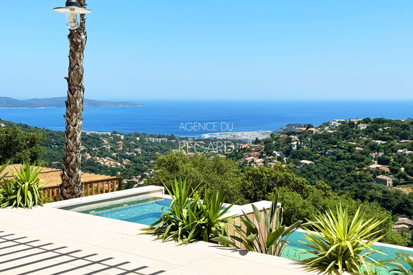 Property with seaview in Cavalaire