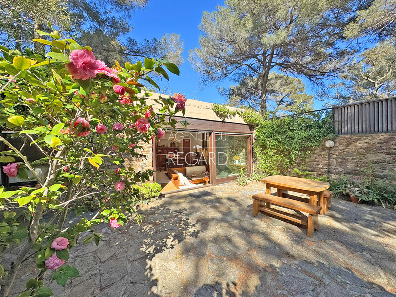 Property in Gaou B�nat, beach by walk