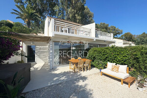apartment with sea view in Le Lavandou