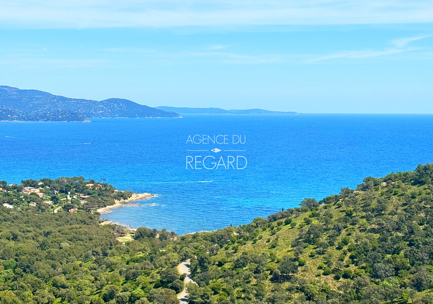 Property with sea view in Gaou B�nat