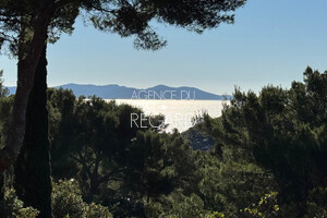 property with sea view in Cap B�nat