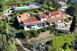 property with sea view in Bormes les Mimosas