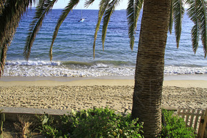 Waterfront property in Cavalire