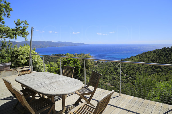 House with sea view in Gaou Bnat