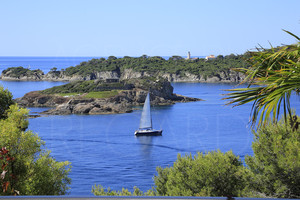 Sea view villa in Giens