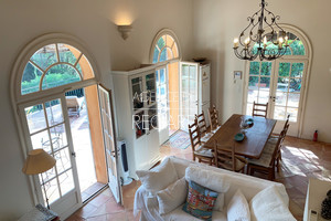 Villa for sale in Rayol Canadel